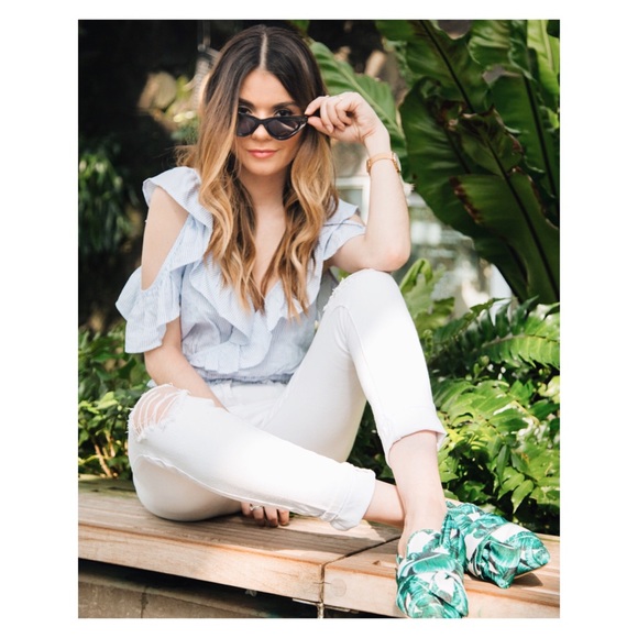 MUST HAVE MULES (Jungle 🌴 Green) - Picture 3 of 6